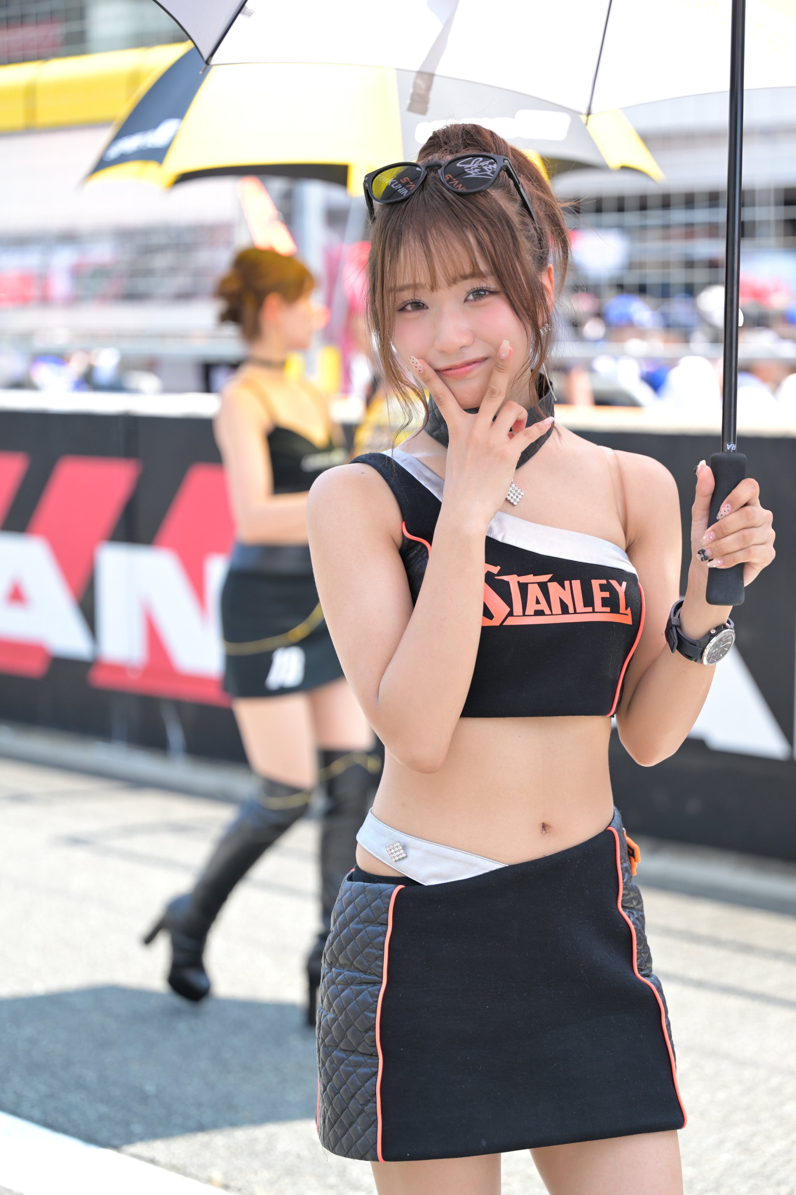 森脇梨々夏　アクリルスタンド key_v_a.jpg