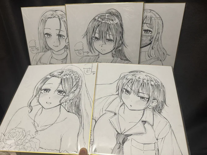 夏コミ東2日目ユ09ab
サークル【たまごまつり】
1枚7000円でサイン色紙販売します〜!
買ってくれたら嬉しいです!(限定5枚!) 