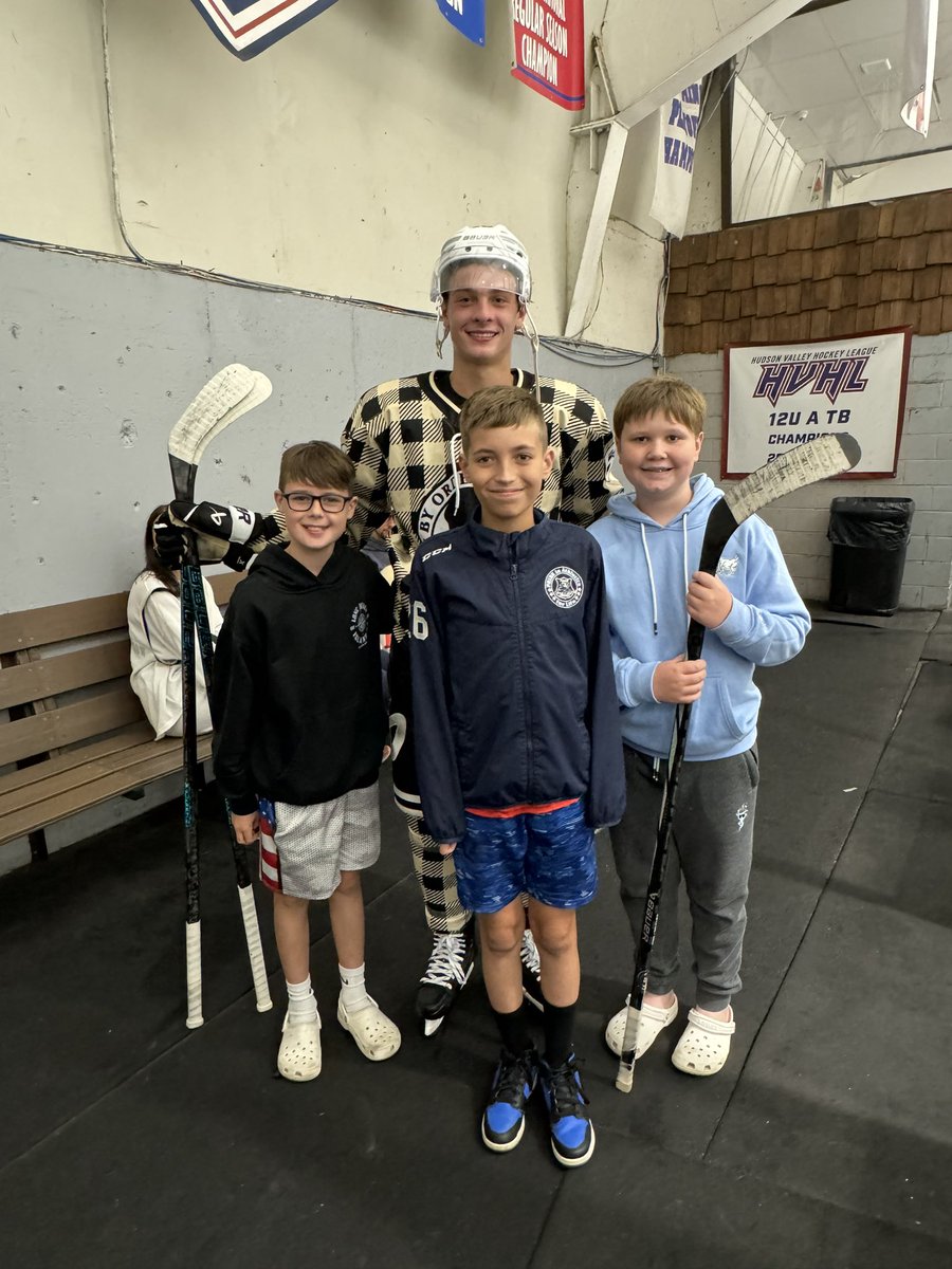 coachjeff24 (@coachjeff_24) on Twitter photo <a href="/stefen_rosner/">Stefen Rosner</a> <a href="/TheHockeyNews/">The Hockey News</a> He is in a local mens league with highly talented junior, NCAA, and a few NHLrs. The young man is a class act and plays the part beyond his years. He took time to meet every kid that was there with a smile the entire time. Pictured below with my son and friends last night <a href="/stefen_rosner/">Stefen Rosner</a> <a href="/TheHockeyNews/">The Hockey News</a> He is in a local mens league with highly talented junior, NCAA, and a few NHLrs. The young man is a class act and plays the part beyond his years. He took time to meet every kid that was there with a smile the entire time. Pictured below with my son and friends last night