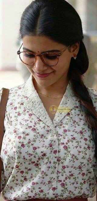 " चलिए , तबाह होने को ,
       इश्क किया जाए !!