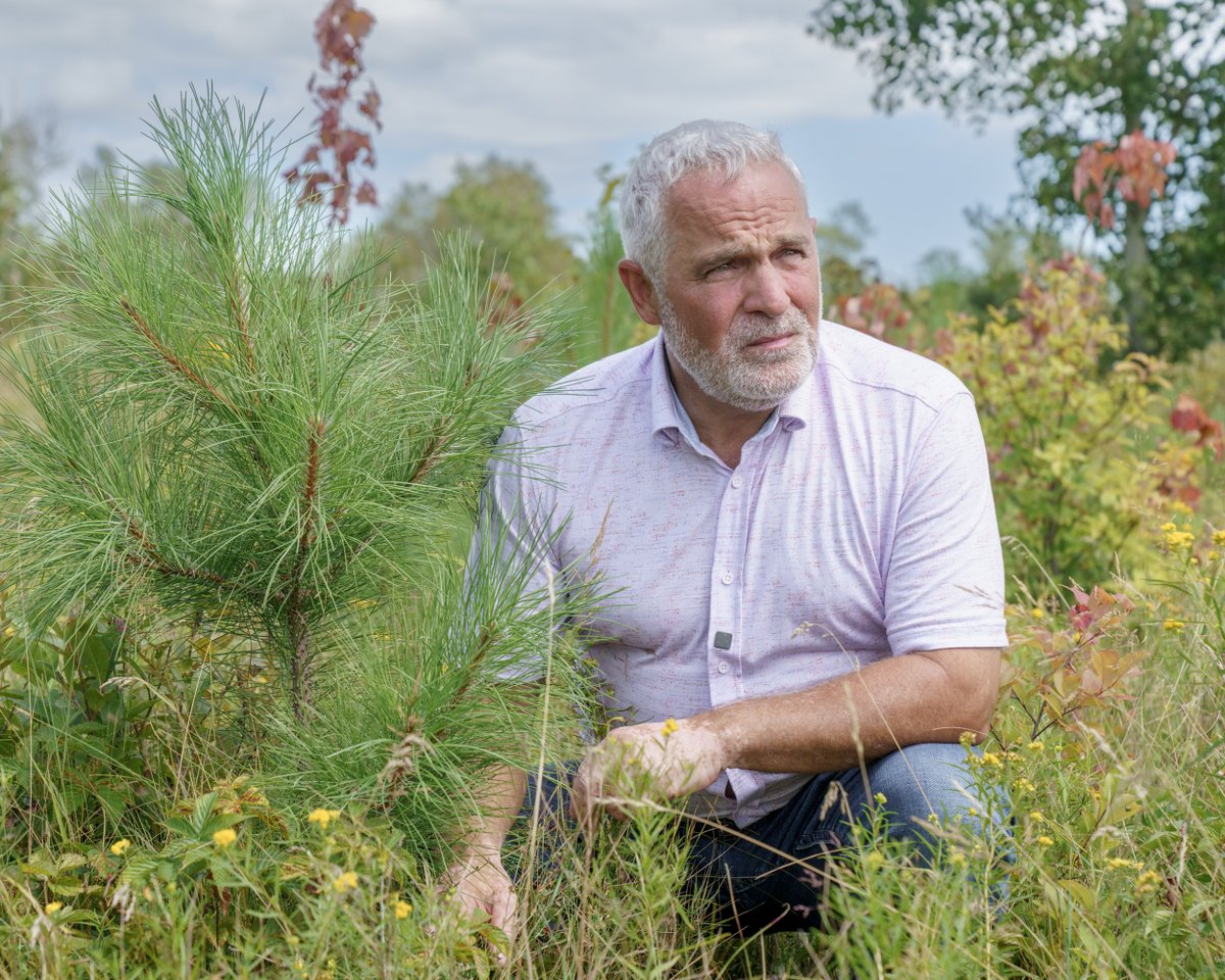 NRCan's tweet photo. Today, Marc G. Serré announced a joint investment of more than $61M with @ONresources to launch a new tree-planting program for Ontario's Crown land through the #2BillionTrees program.

Learn more: https://t.co/PYru9qkitZ https://t.co/77j0hcV5X8