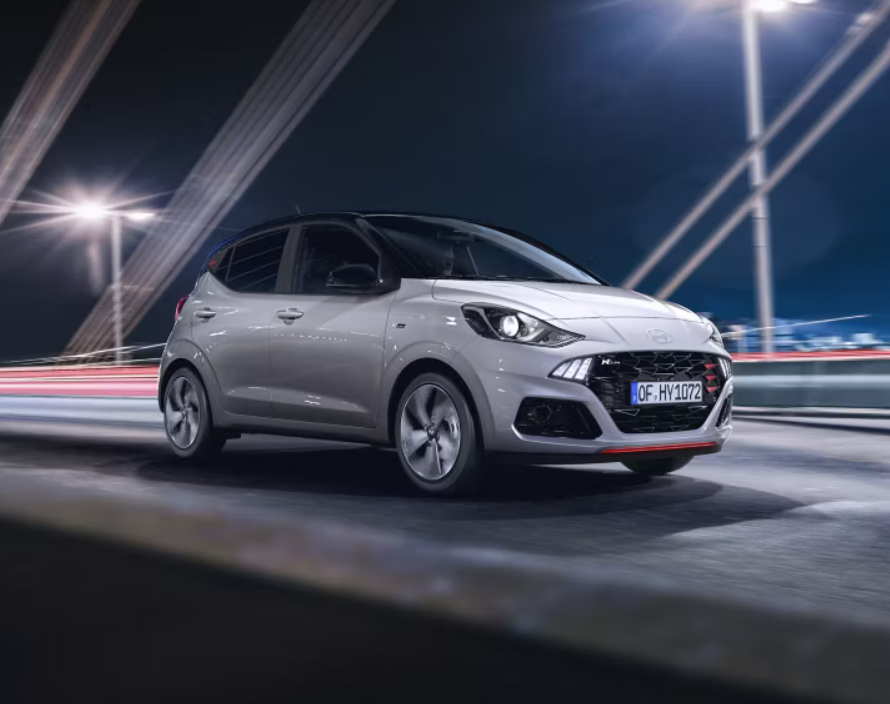 El i10 N Line te permite llegar al siguiente nivel con una gama de características de diseño exclusivas y un motor opcional de 90 CV para una experiencia de conducción aún más deportiva. ¡Deportivo en su máxima expresión! 😎