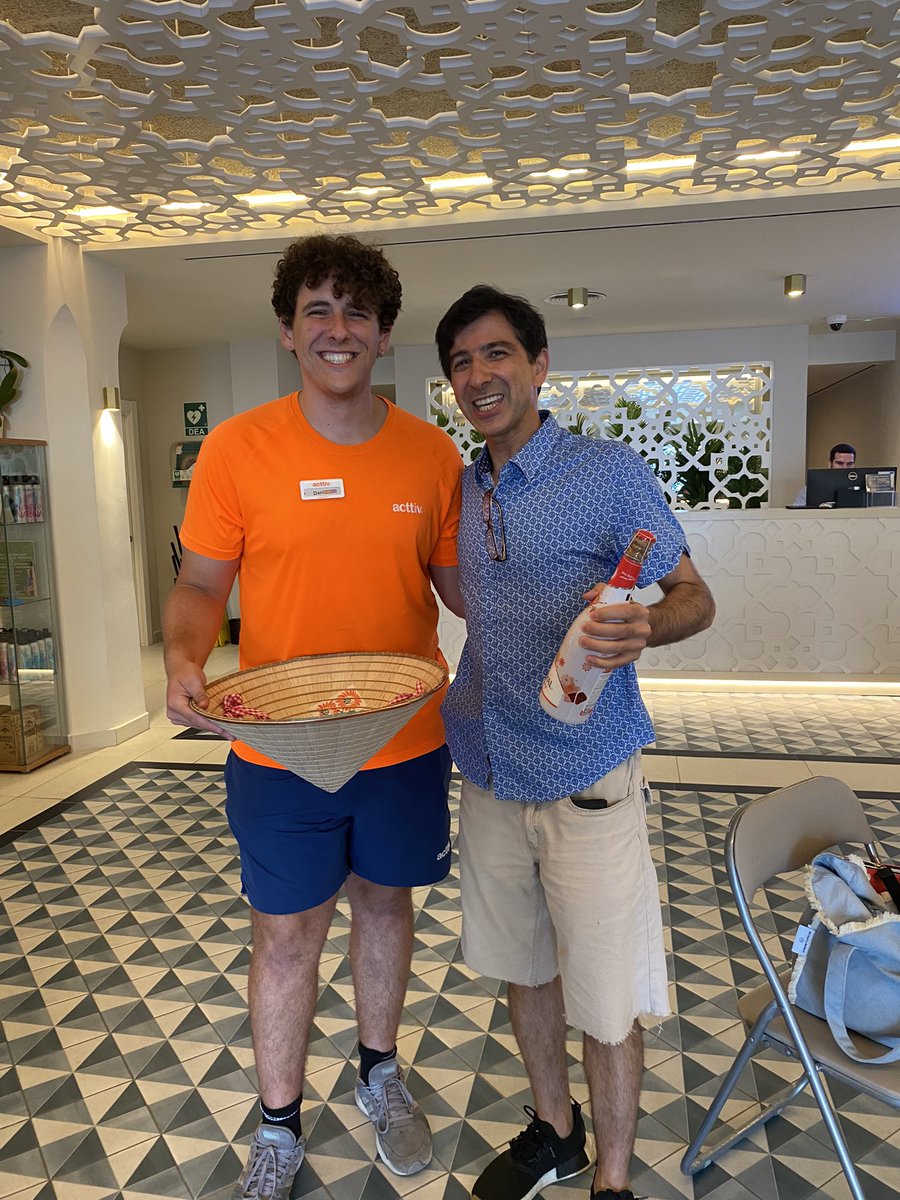 Bagsey_it's tweet photo. Thankyou to our #membersandowners at #saharasunset for joining us in a refreshing strawberry Daiquiri. What a great turnout! https://t.co/Ilr2mjkL6D
