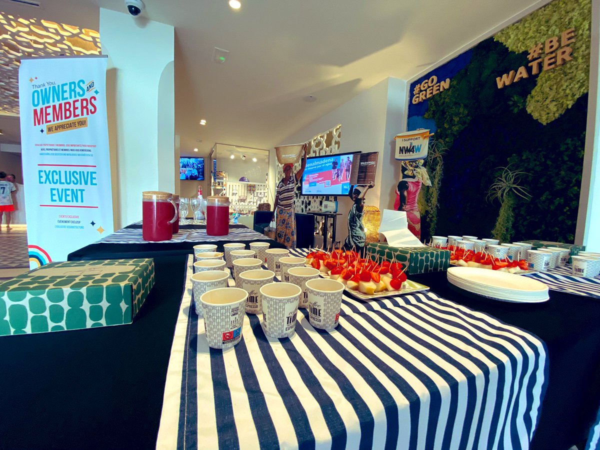 Bagsey_it's tweet photo. Thankyou to our #membersandowners at #saharasunset for joining us in a refreshing strawberry Daiquiri. What a great turnout! https://t.co/Ilr2mjkL6D