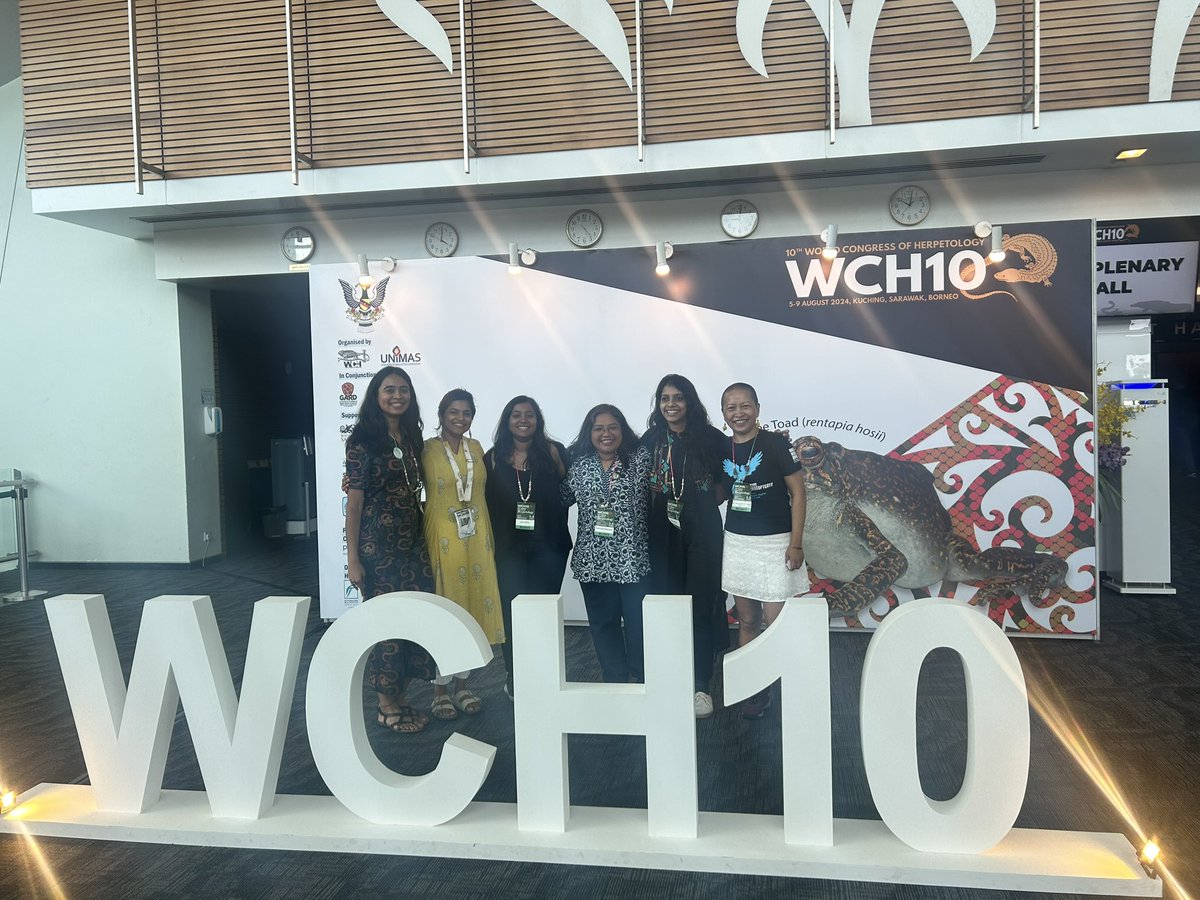 Anjana Parandhaman, PhD (@anjanaflyingman) on Twitter photo Indian women in herpetology at World Congress! Love love this group of badasses working in a male dominated field and continuing to push for inclusion 🐍🐢🦎🐸
<a href="/WCHerp/">World Congress of Herpetology</a> <a href="/anujamital/">anujamital</a> @Herpomania <a href="/crazy_chipkali/">Ashwini V Mohan ಅಶ್ವಿನಿ 🦎🧬🙋🏾♀️</a> <a href="/bansal_udita/">Udita Bansal</a>
#WCH10 #WCH #HERpetology #IndiansinSTEM Indian women in herpetology at World Congress! Love love this group of badasses working in a male dominated field and continuing to push for inclusion 🐍🐢🦎🐸
<a href="/WCHerp/">World Congress of Herpetology</a> <a href="/anujamital/">anujamital</a> @Herpomania <a href="/crazy_chipkali/">Ashwini V Mohan ಅಶ್ವಿನಿ 🦎🧬🙋🏾♀️</a> <a href="/bansal_udita/">Udita Bansal</a>
#WCH10 #WCH #HERpetology #IndiansinSTEM