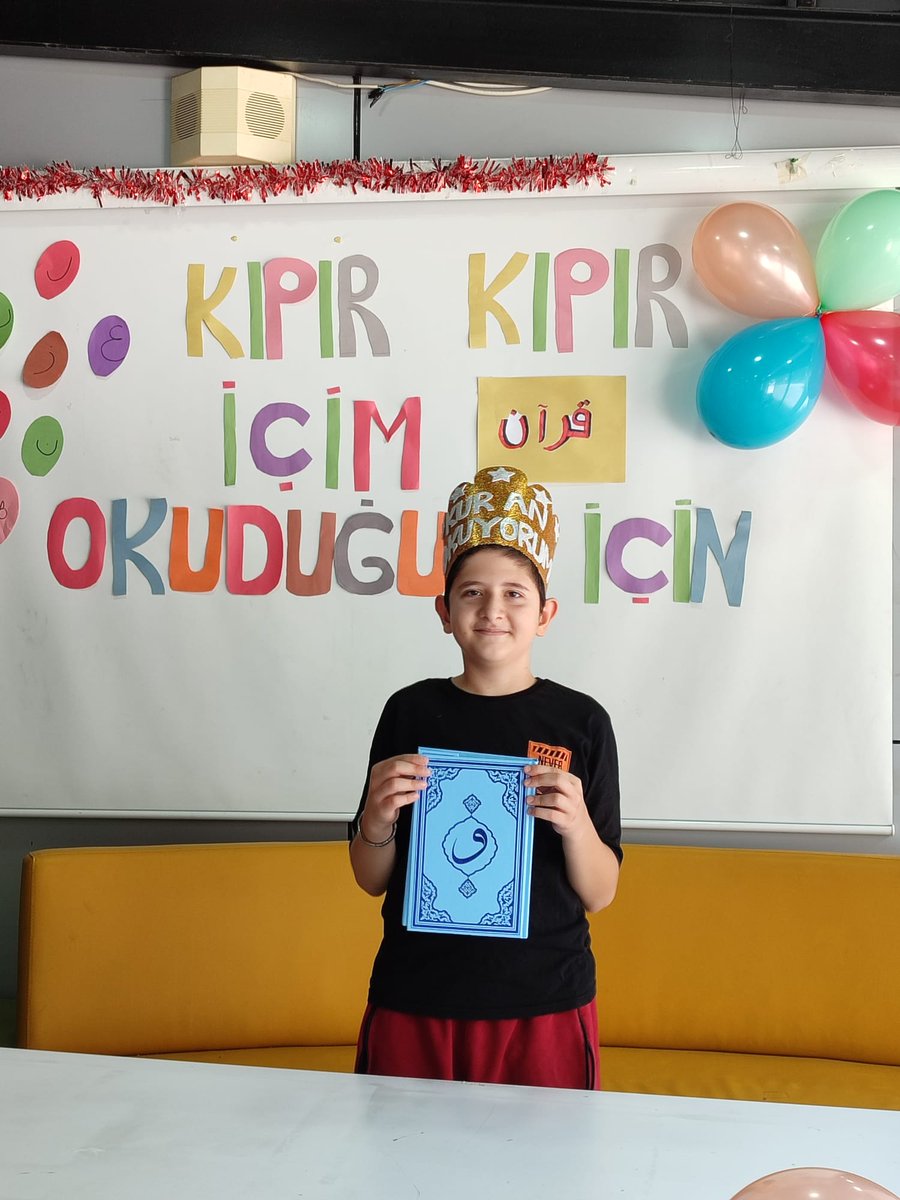 GSB_VefaGM's tweet photo. Heyecan ve mutlulukla Kuran-I Kerim e Geçme Törenine katılan öğrencilerimiz, merkezimizde eğlenmeye devam ettiler.Emekleri için hem kendilerini hem öğretmenlerini tebrik ederiz  @sami_kuscu @gencliksporbak @GSB_Istanbul https://t.co/hvaF3D5goP