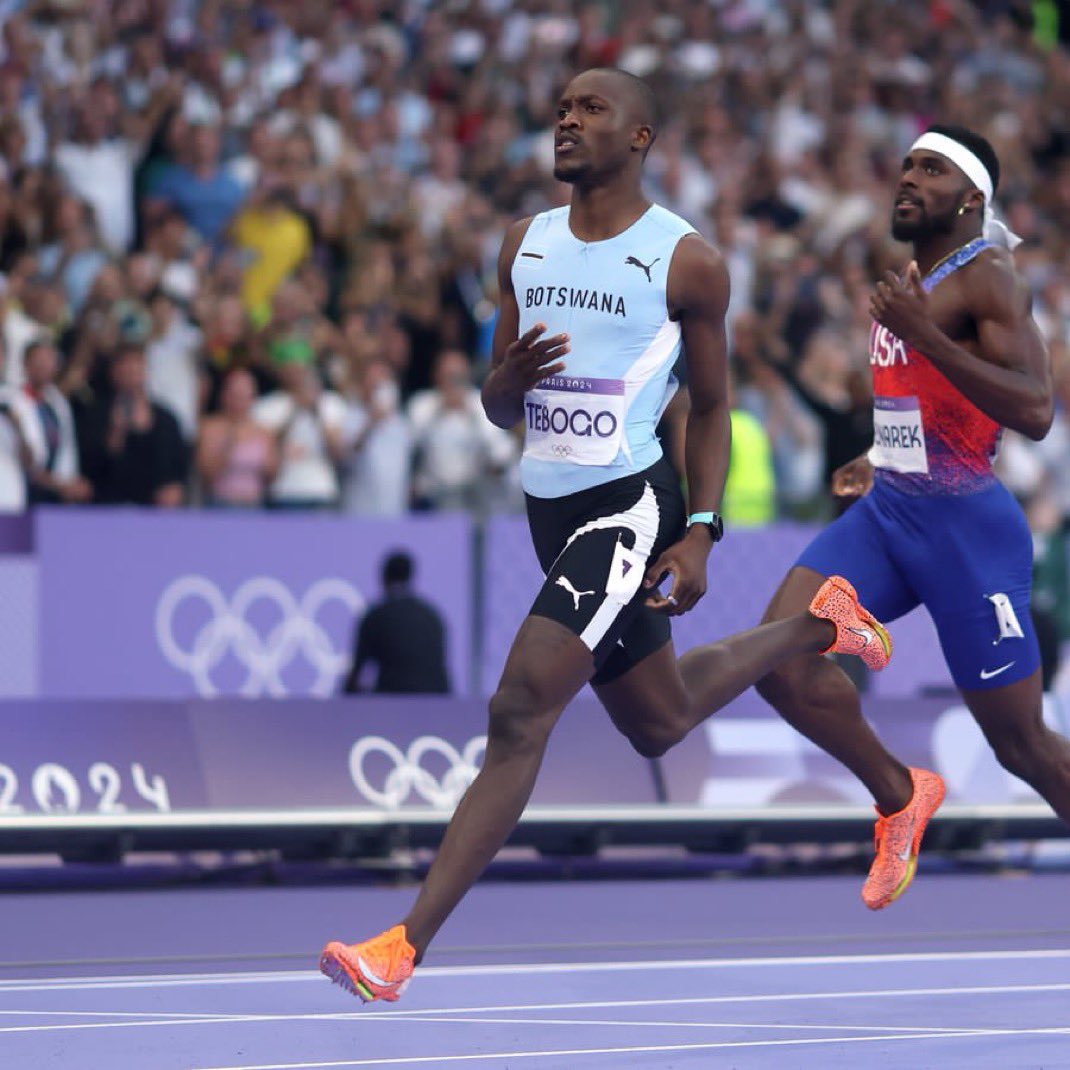 EndaSportswear's tweet photo. Botswana wins their First Ever 🏅Olympics gold
Congratulations to the 200m Olympic champion Letsile Tebogo who takes the lead with 2:57.76.

Enda had the privilege of gifting His Excellency Dr. Mokgweetsi E.K. Masisi, President of the Republic of Botswana, our pioneering 3D-printed Enda sneakers. Early in May 2024

#ENDASportswear #Paris2024  #Olympics