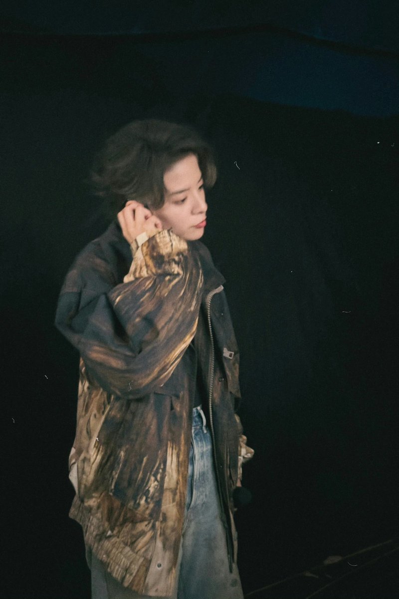 amberroyalcom's tweet photo. 20240809 Amber Studio Weibo Update 

@amberliu Hello BerBer🧡💛

#AmberLiu 
#刘逸云 https://t.co/bw9kNHXNAK