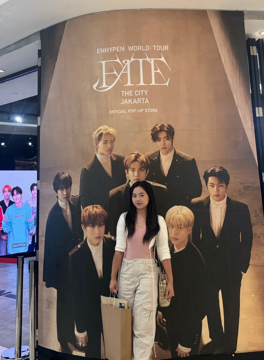 jakespride's tweet photo. fun dayyy 💓

ENHYPEN POP UP STORE IN JAKARTA
#ENHYPEN_THE_CITY_JAKARTA 
#FATEPLUS_IN_JAKARTA https://t.co/BzANsEFOnH