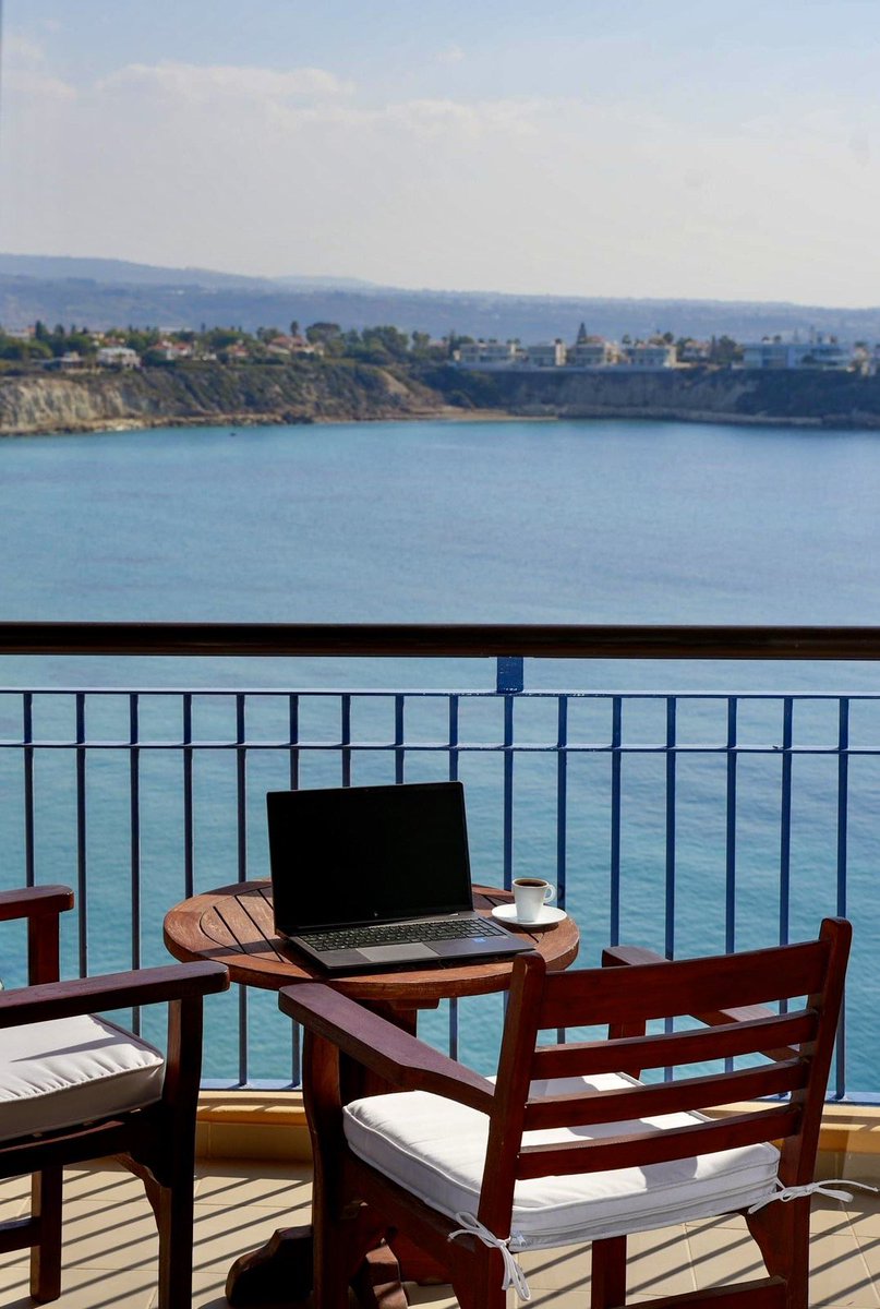 ipugachev_'s tweet image. That's what I call a great thinking environment