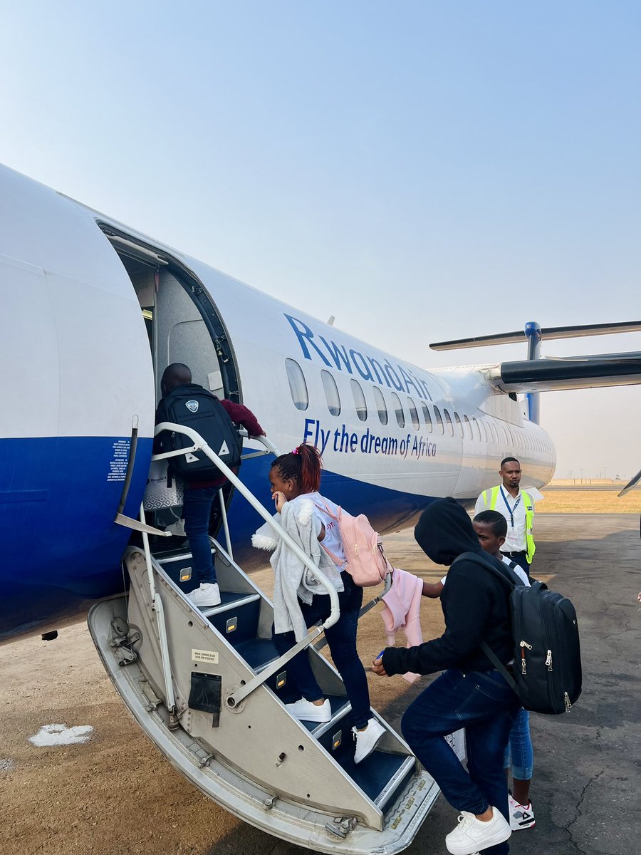 FlyRwandAir's tweet photo. Today, we had some very special passengers on board: our future aviators.
The sky is no longer the limit for these young dreamers!
#FlyTheDreamOfAfrica #FlySafeWithUs https://t.co/1hf1pE03pM