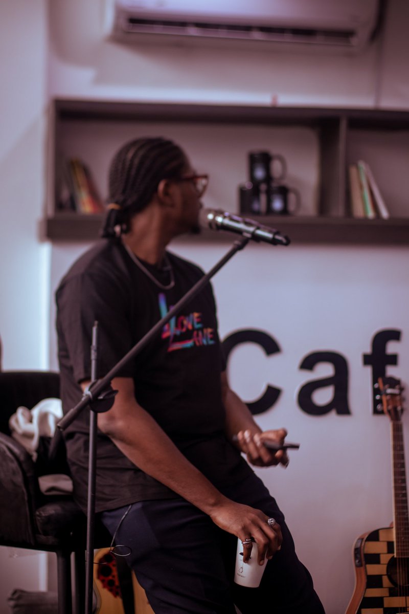 DwinTheStoic's tweet photo. I’ll be live at MUSON Centre (Shell Hall!) on the 8th of September for the Lagos edition of the #LoveLaneTour 🧡✨

Get your early-bird tickets here: https://t.co/iLpPrbOwWd

#DwinAtMUSON #LoveLaneLagos https://t.co/VfPLRM0vSD