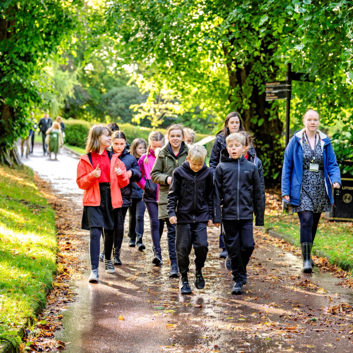 EdmontonBTS's tweet photo. Active Enfield: free weekly walks🚶

Lots of walks are available, across multiple parks for different walking abilities. 

Get walking today - https://t.co/wj66mUeMKa https://t.co/Tkj9F7CH9U