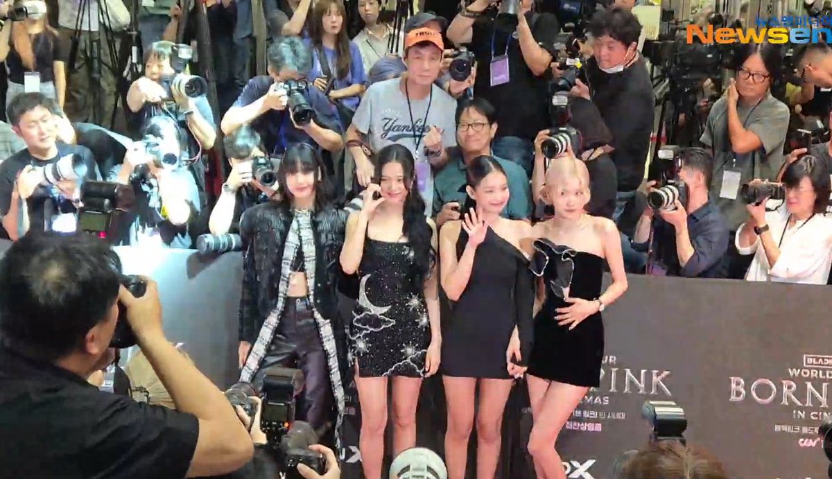 BLACKPINKCNTRAL's tweet photo. They are all so stunning! 😭😍

ETERNITY WITH BLACKPINK
#8YearswithBLACKPINK 
#영원히_핑크빛일_블랙핑크_팔주년 https://t.co/I0PwmQvkJb