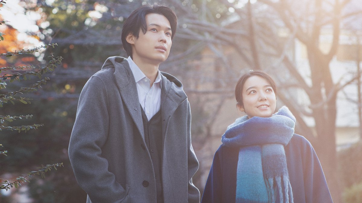 NetflixJP's tweet photo. ◆配信開始 
映画『夜明けのすべて』

#松村北斗、#上白石萌音 出演。

月に一度、PMS（月経前症候群）でイライラが抑えられない藤沢さんは、あるとき同僚の山添��んに怒りを爆発させてしまう。だが日々やる気が無さそうに見えていた山添くんもまた、パニック障害を抱えていた。

やがて二人に友達でも恋人でもない、同志のような特別な気持ちが芽生えていく。

#夜明けのすべて