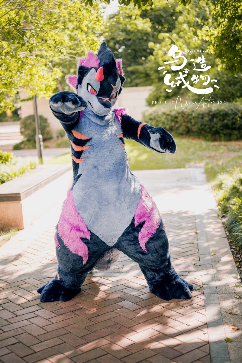 wurongcat's tweet image. Look! It&apos;s the cool Shark Beast Suit! It&apos;s the new plushsuit body type! By the way, you can call it &apos;间渊&apos;.
#plushsuit #FursuitsFriday #wurongcat #fursuit