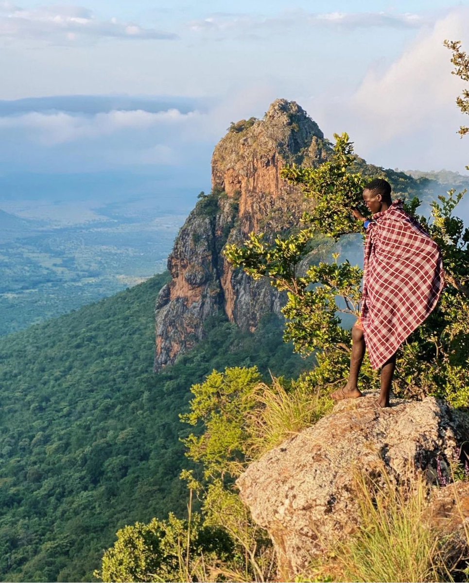 CaptainEbe89058's tweet photo. Discover the hidden gem of Karamoja! This region is an explorer's dream, from vast plains stretching to the horizon to rolling hills with breathtaking views.#ExploreUganda #ExploreKaramoja
Botswana First Lady Namboole Tebogo https://t.co/faxlD5oKTx