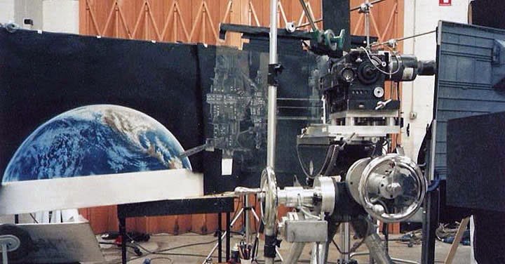 TheSpaceshipper's tweet photo. James Cameron's Aliens (1986): Earth &amp; Gateway station, matte painting by Robert &amp; Dennis Skotak #AlienMonth https://t.co/jS8bl8rKDO