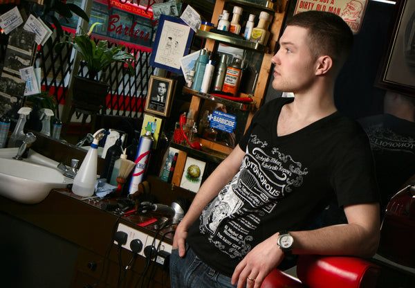 Manchester-inspired Vintage style print T-shirt, hand finished with #antique French metal sequins. 

Click here: buff.ly/2TweM2o

#madeinengland #Menswear #MensFashion #MensStyle #EthicalFashion #Manchester #mancmade #GraphicTee #MadeInBritain #Cottonopolis #plasticfree