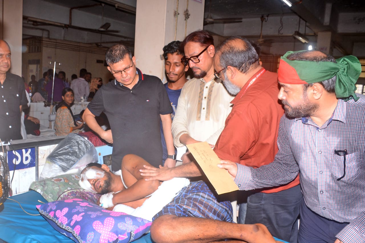 আত্ম মানবতার সেবায় এগিয়ে আসুন: ডা: শাহাদাত হোসেন