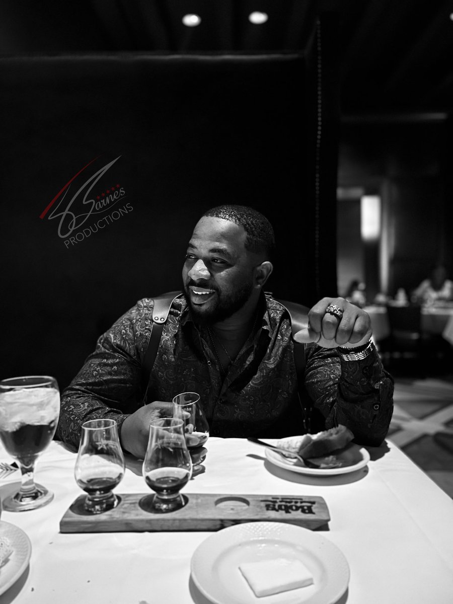 tbp_tony's tweet photo. LATELY I’ve been DOING a lot of WORK on MYSELF. CAN you TELL!?

#I’mGreatYou’llSee
#CelebrityPromoter
#IAmTonyBarnes 
#TonyBarnesProductions
#ProgressiveBlackMan
#Bump&amp;Wine
#ComePartyWithMe
#ReztheFox. https://t.co/UXVWmzqGj2