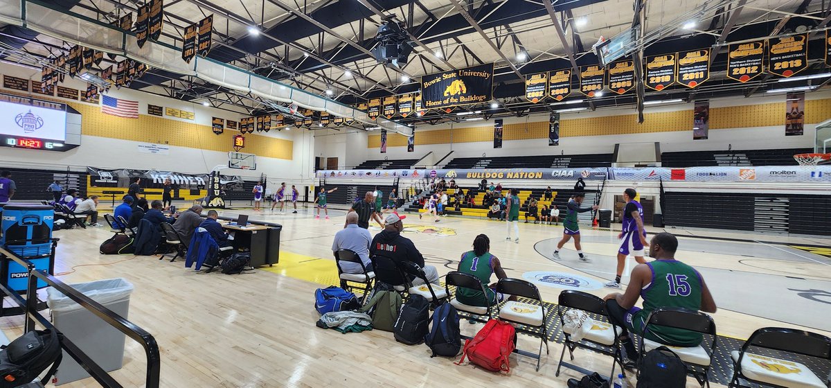kentehoya's tweet image. First impressions of the new @KennerLeague at Bowie State... The gymnasium is nice! KD put some serious money into upgrading it👏🏽 The level of play was solid but many folks I spoke with longed for a return to  Gtown. Tradition is tradition🤷🏾‍♂️ #wewillsee #makekennergreatagain