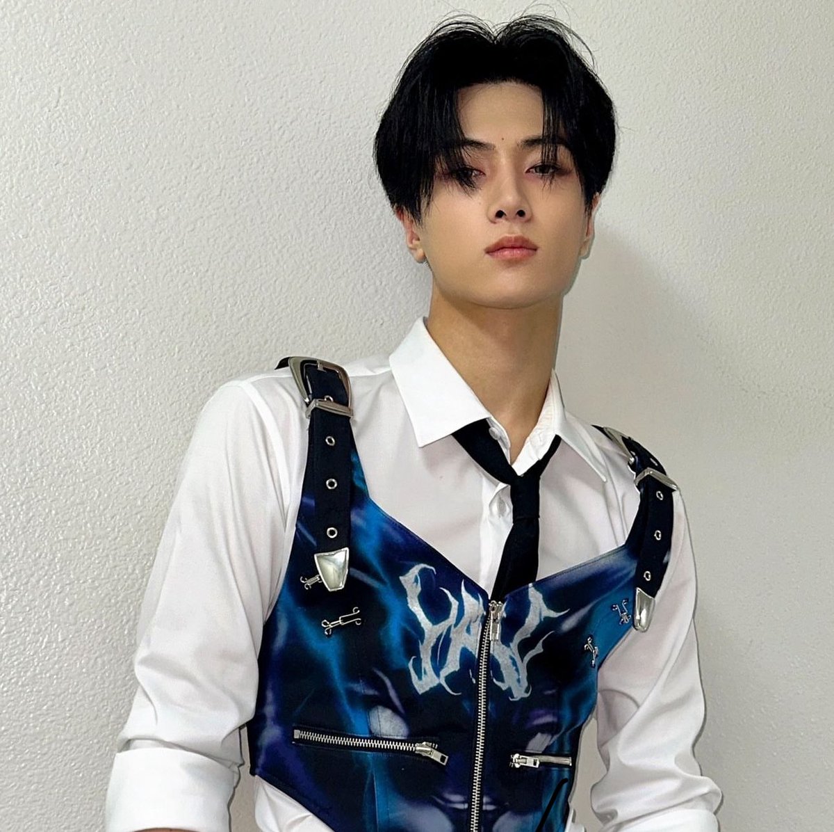 jaythinkerr's tweet image. pogi