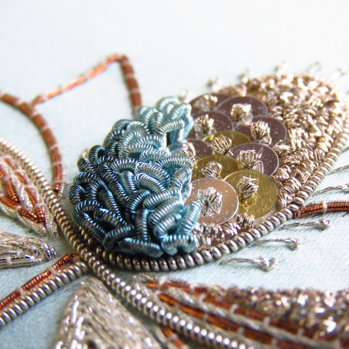 RoyalNeedlework's tweet photo. Classes starting soon! ⭐️
We can't wait for our new September - December Day & Evening classes to get started.
See each of the classes here: https://t.co/KkNKPzNrRp
*
*
#RSN RoyalNeedlework #RoyalSchoolofNeedlework #OpusAnglicanum #Goldwork #Beading #OrNue #Embroidery https://t.co/IcCgcu7wN4