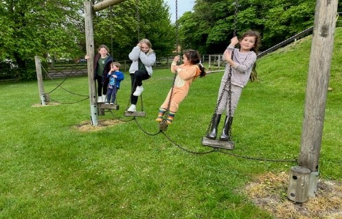buckspgl's tweet photo. Recently the BMCF were advised that the surface around the children’s play area in Ellesborough had fallen into disrepair and the roundabout condemned as a safety risk to the children. and stepped in to assist.
#bucksmasons #freemasonryinthecommunity #bmcf #charity https://t.co/N5nXsbEAxm