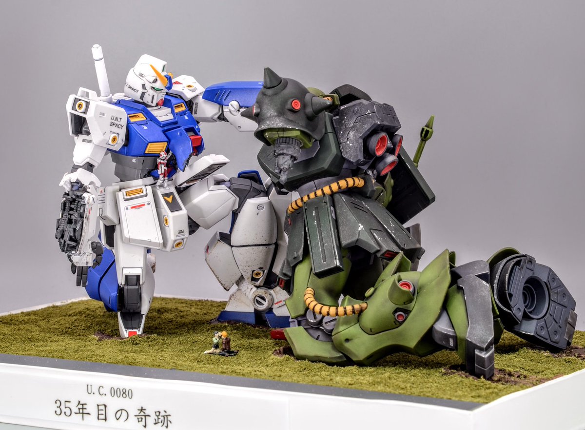 O15RXnhQL8nvfYW's tweet photo. 新作が完成しました！
ポケ戦35周年記念作品「３５年目の奇跡」です
Xでは8/24頃に完成ポストを公開する予定ですが、明日から開催されるガンプラエキシビションにて先行展示しますのでよろしくお願いいたします〜🤗
#ガンプラ https://t.co/OqcQFDv2Dg