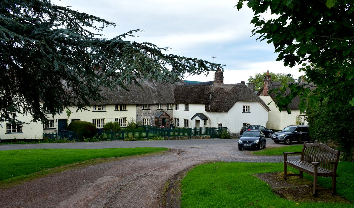 reescb's tweet photo. Looking across from the village green, the thatched cottages of Gittisham, near Honiton, Devon. https://t.co/A4o3uK3vMN