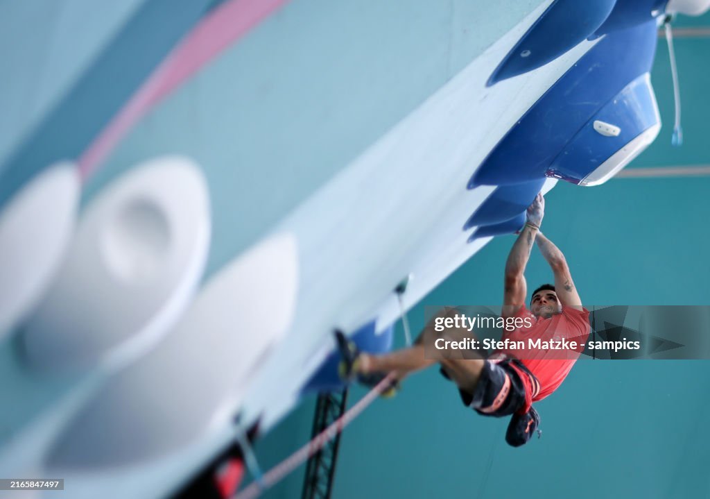 🧗‍♂️ Escalada | #JuegosOlímpicos 

𝐐𝐮𝐞 𝐠𝐫𝐚𝐧 𝐞𝐬𝐜𝐚𝐥𝐚𝐝𝐚 𝐝𝐞 𝐀𝐥𝐛𝐞𝐫𝐭𝐨
🇪🇸 Alberto Ginés se queda con el Diploma Olímpico y demostrando que en Los Ángeles 2028 puede optar a todo en su especialidad de Dificultad

#Climbing #Paris2024 #Olympics