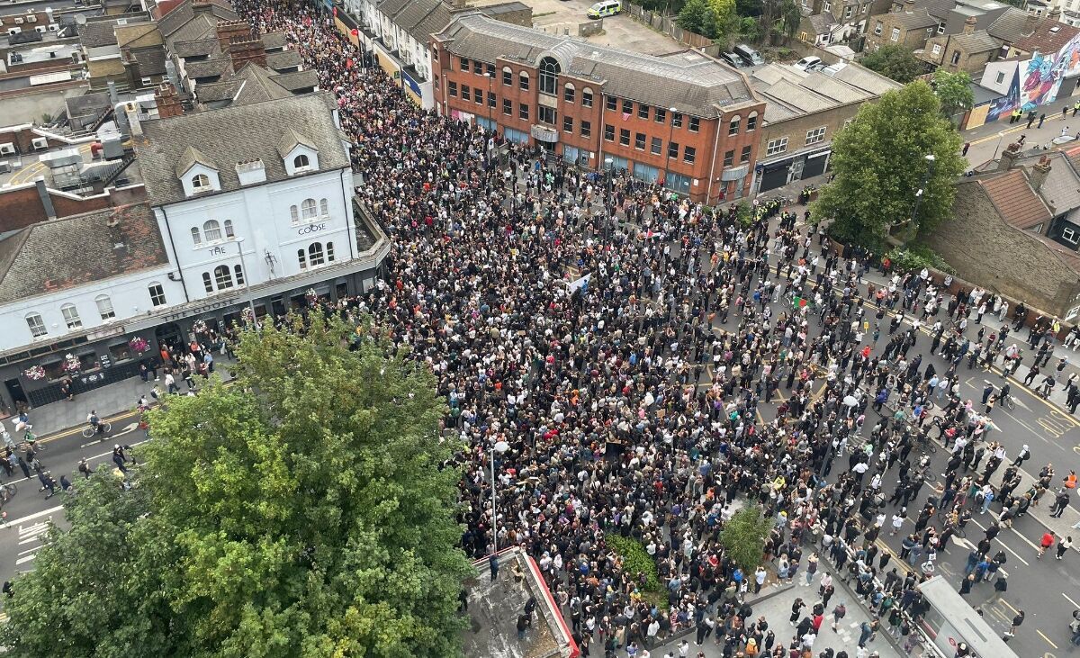 As a street, we discussed the far-right threat in the lead up to the planned attack on Walthamstow. Many of us turned out to let them know their hate won't be tolerated here. Many more wanted to come but were too scared. They feel less afraid now. There is strength in unity