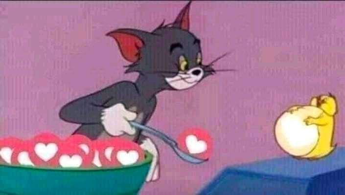 نَحْنُ الرِّجالُ إِذا عَشِقْنا لَمْ نَخُنْ
لـكنـنـا -عِـنْـدَ الـنِـداءِ- نُـجـيـبُ
فالْـقَـلْـبُ مَـفْـتُـوحٌ لِـكُـلِّ نَزيلةٍ
تَبْغي الْإقـامَـةَ وَالْمَكانُ رَحيبُ