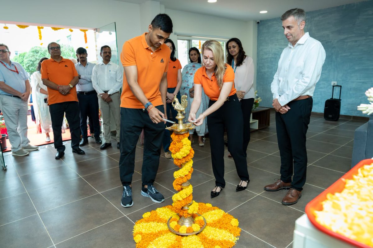 Stonehill IS tweet media