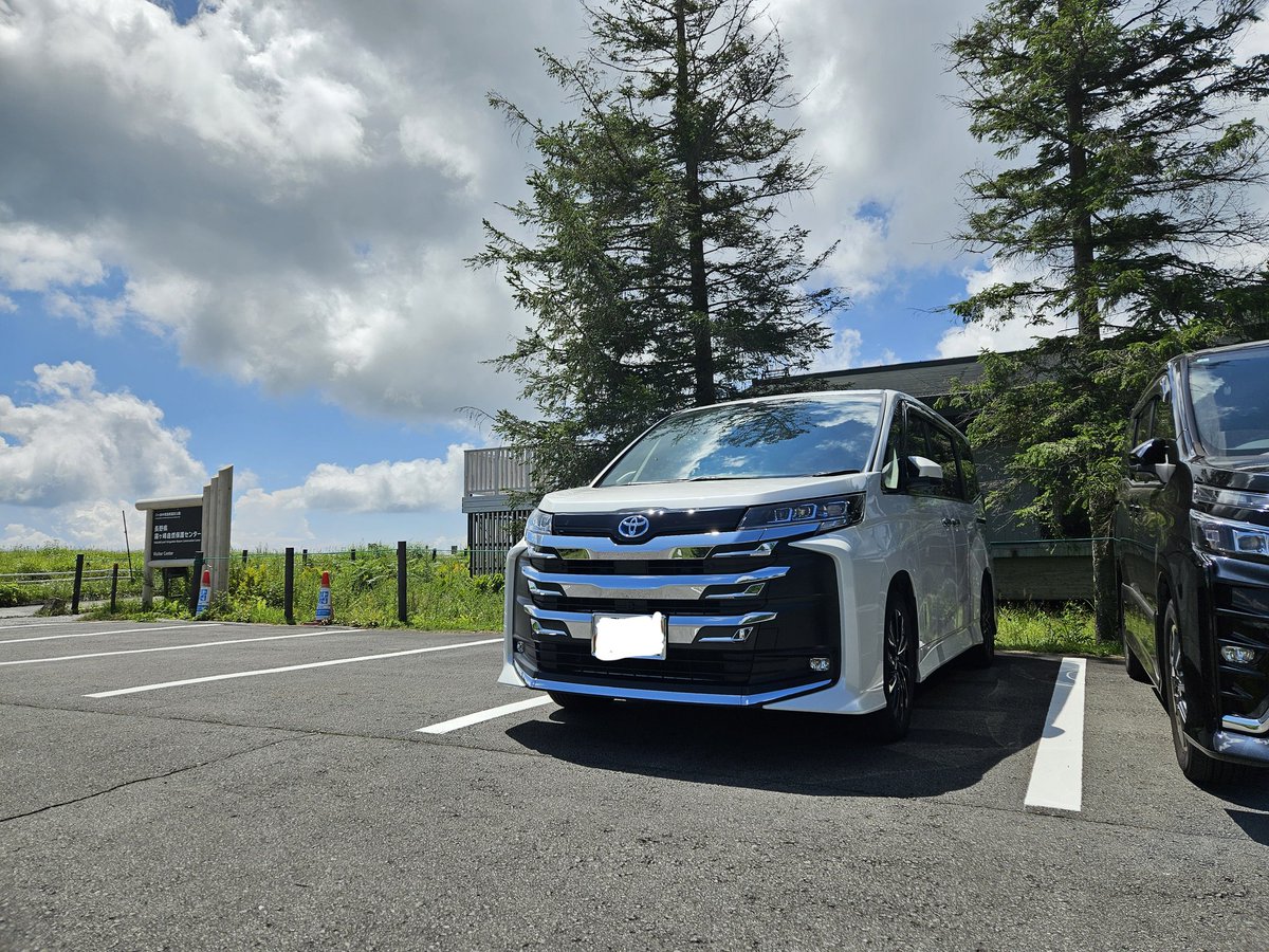 24_n0r1's tweet photo. 出張で霧ヶ峰まで🚗³₃
2日で往復800キロ弱は疲れましたが、往復してものこり走行距離32キロで、
帰宅ギリギリにEmpty着きました笑笑
#新型ノア
#90系ノア https://t.co/uvCJen4ysm