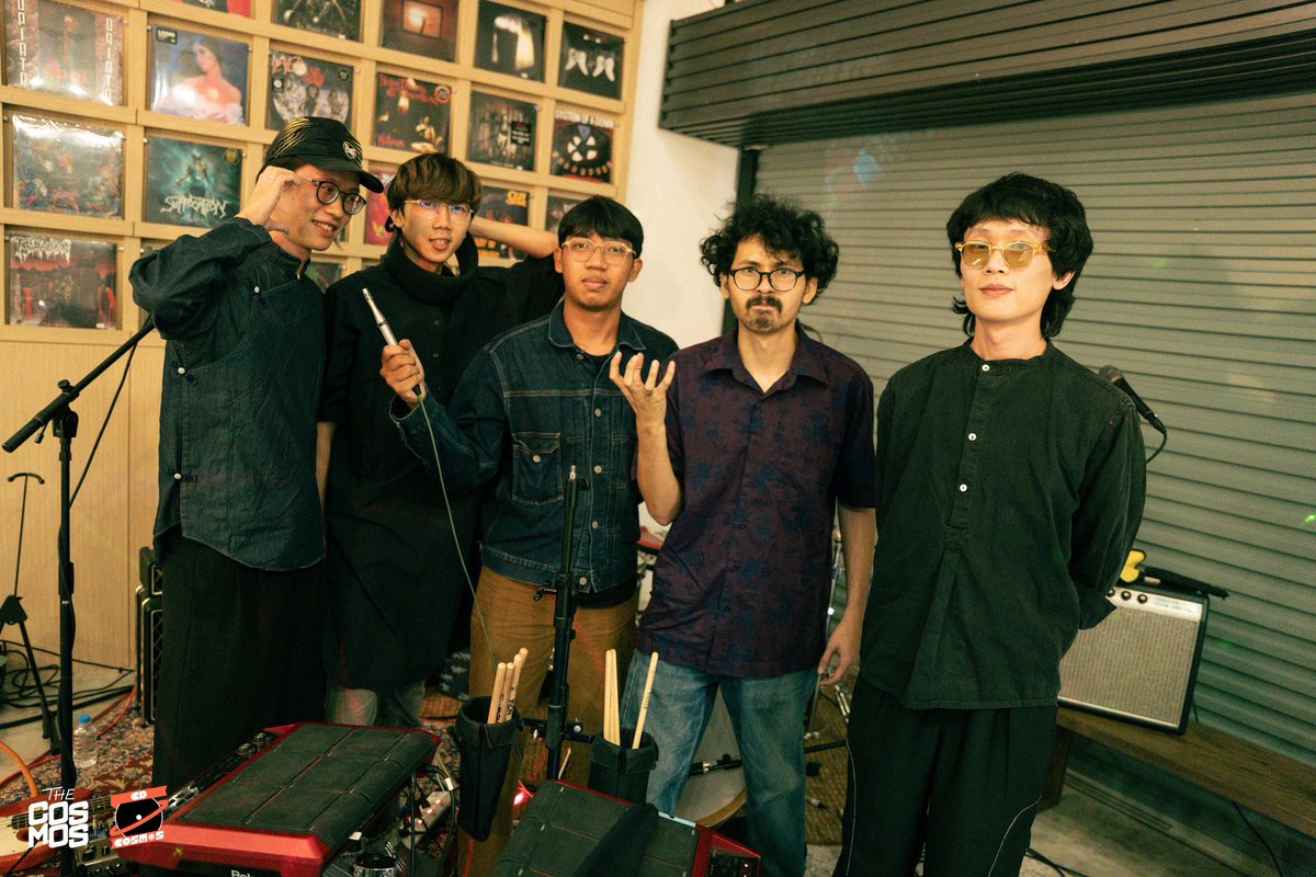 🆕お仕事✍️

座談会：民族音楽×インディーロックの現在地
FORD TRIO×Mong Tong
EP『Khun Pra! 東福』リリース記念インタビュー

企画・執筆担当しました。
和気あいあいとした対談の様子をぜひ✨
FORD TRIOの来日間もなくです！

今すぐ読む：
musiclaneokinawa.com/archives/55356