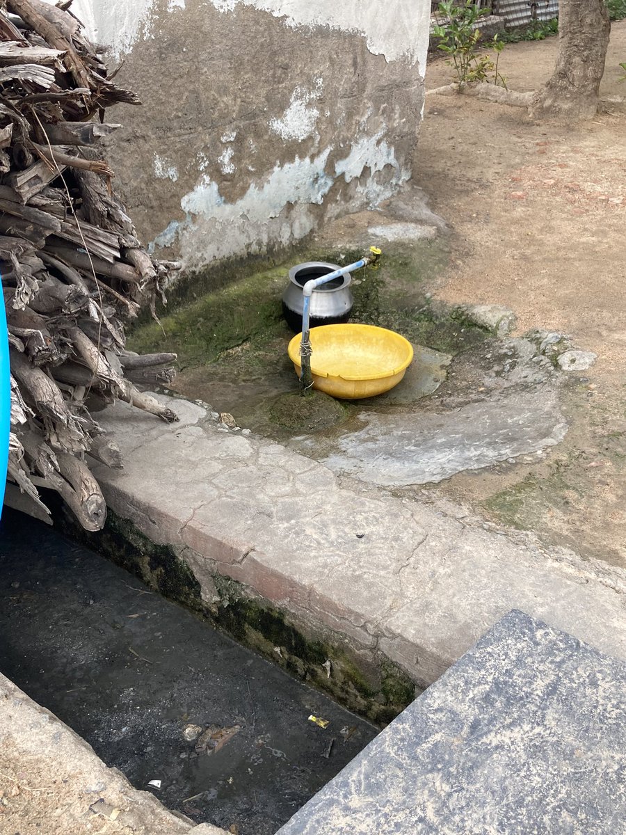 Priyaanu1908's tweet photo. Only if you know the importance of water you will find ways to save it.
But very sad to see the open drainages beside the drinking water pipe🥲 there is not only #needforneeru but also #needforhygiene https://t.co/myUvUBcgIn