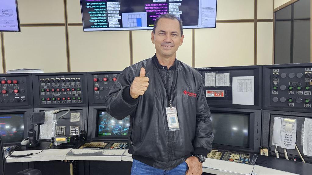 ¡Viernes de victorias! ✊🏻🏭

Una nueva jornada comienza y nuestra fuerza laboral lista para ejercer sus funciones. ✌🏻

¡Trabajo en Equipo, Victoria Segura! 🇻🇪

#Petroquímica 
#Pequiven 
#Zulia