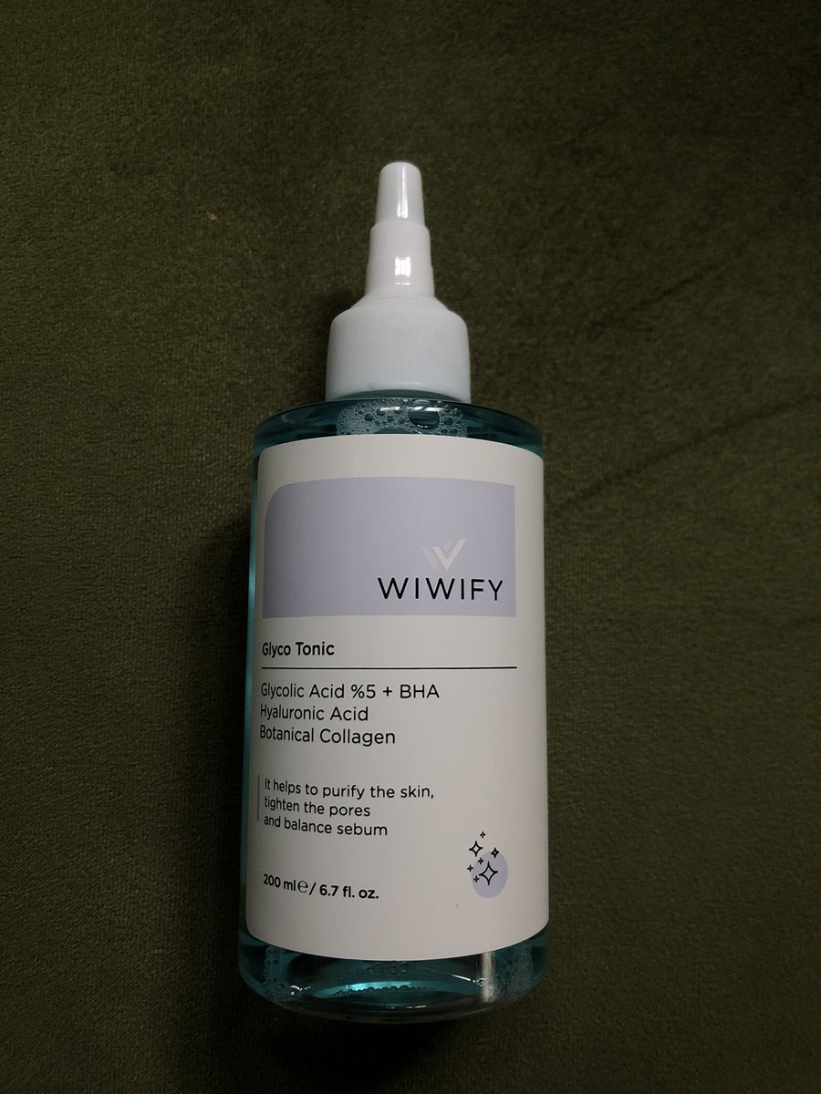 Tüm vücudumun beyazlığı genetik ya diyeceğime glikolik asit kullandığımı ağzımdan kaçırdım 🫢 #reklamdeğil <a href="/wiwifyturkey/">WIWIFY</a> 💙