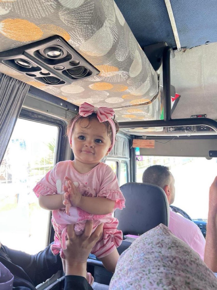 israil bu melek gibi kızı sığındığı okulda bombalayarak öldürdü..!!