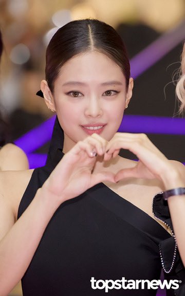vienrubyjane_'s tweet photo. I really like the hashtag { #jennierubyjane𓃵 } IN LOVE WITH THIS HASHTAG 🩵
By the way welcome in my #RUBYLAND ✨
Ⓒ @/jnsource - @/TSN_PHOTO https://t.co/31W5ATd6m2