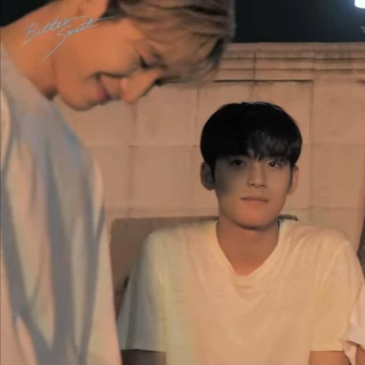 hanavvao's tweet photo. — Risalah Hati.
“Aku bisa membuatmu jatuh cinta kepadaku, meski kau tak cinta,  kepadaku”

A Minwon au prequel of DERSIK.
@ hanavvao https://t.co/spOeqTq0wj