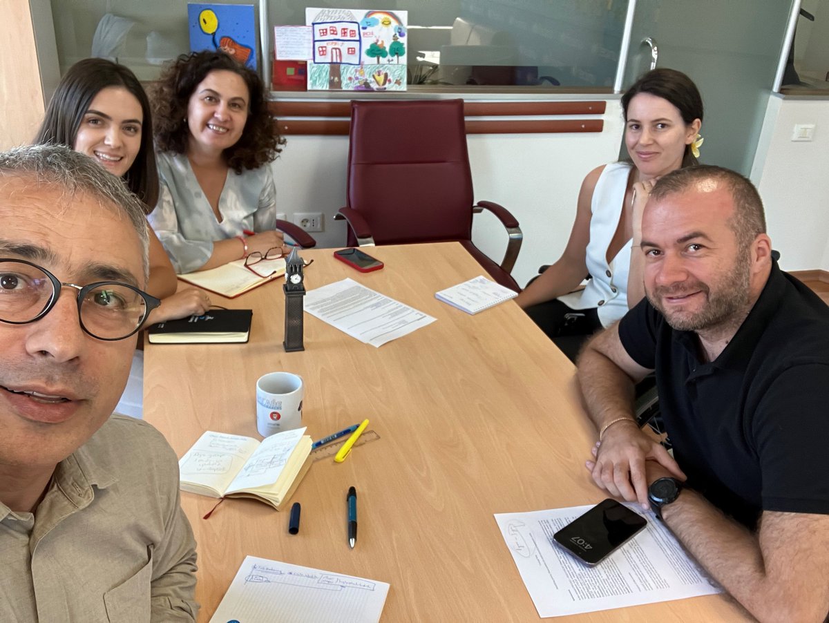 himuratsahin's tweet image. Great to have Altin Sholla CEO of Tirana Business University (TBU) at @albania_unicef Next week, we will have Interns from TBU joining our office. We will scale up mentoring opportunities for youth through scaling up of UPSHIFT and Ureport #togetherwecan #foreveychild #miniMBA