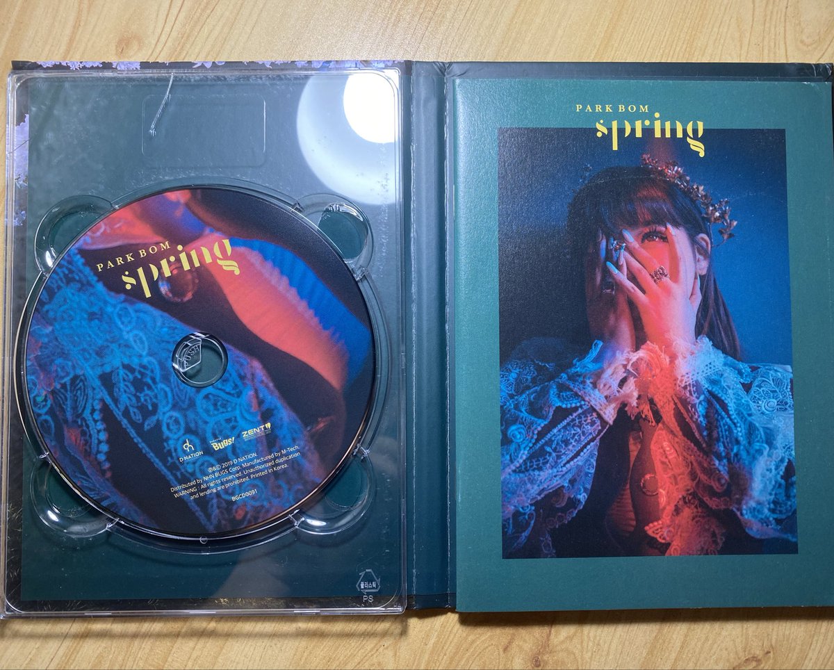 anecacaneculoe's tweet photo. wts lfb ph 

𓂃  park bom spring album (w/ free nolza    sticker ˚.⋆  
        ╰ damaged cd case (refer on pic)
╰ 200
╰ onhand
╰ payo

𓏔 reply / dm to claim

ꔛ 2ne1 park bom spring unsealed album https://t.co/TwdpWlA60s