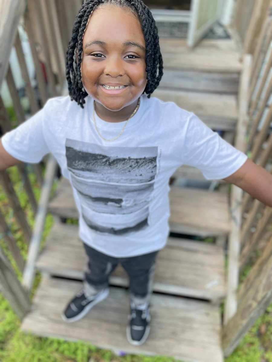 JugginDayz84w's tweet image. #fashionnovajeans #reeboks we coming for that modeling deal 💙💪🏾🙏🏾