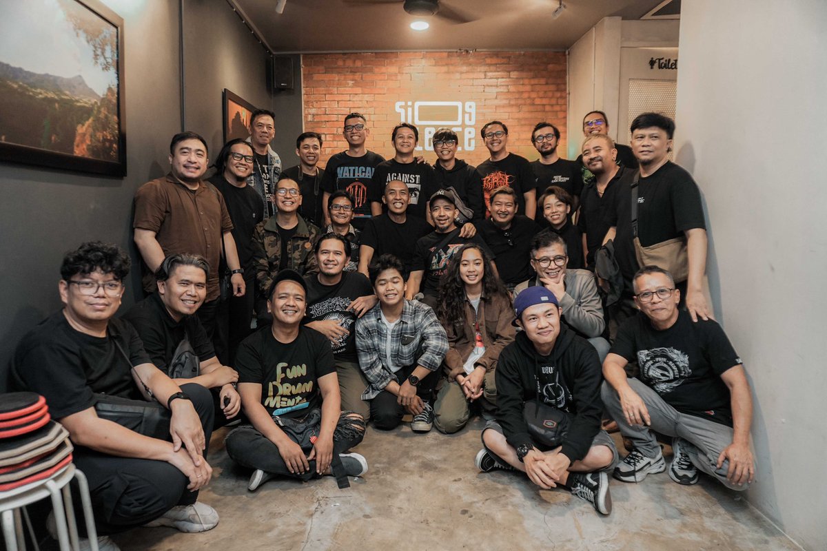 Azi (odenk) tweet media