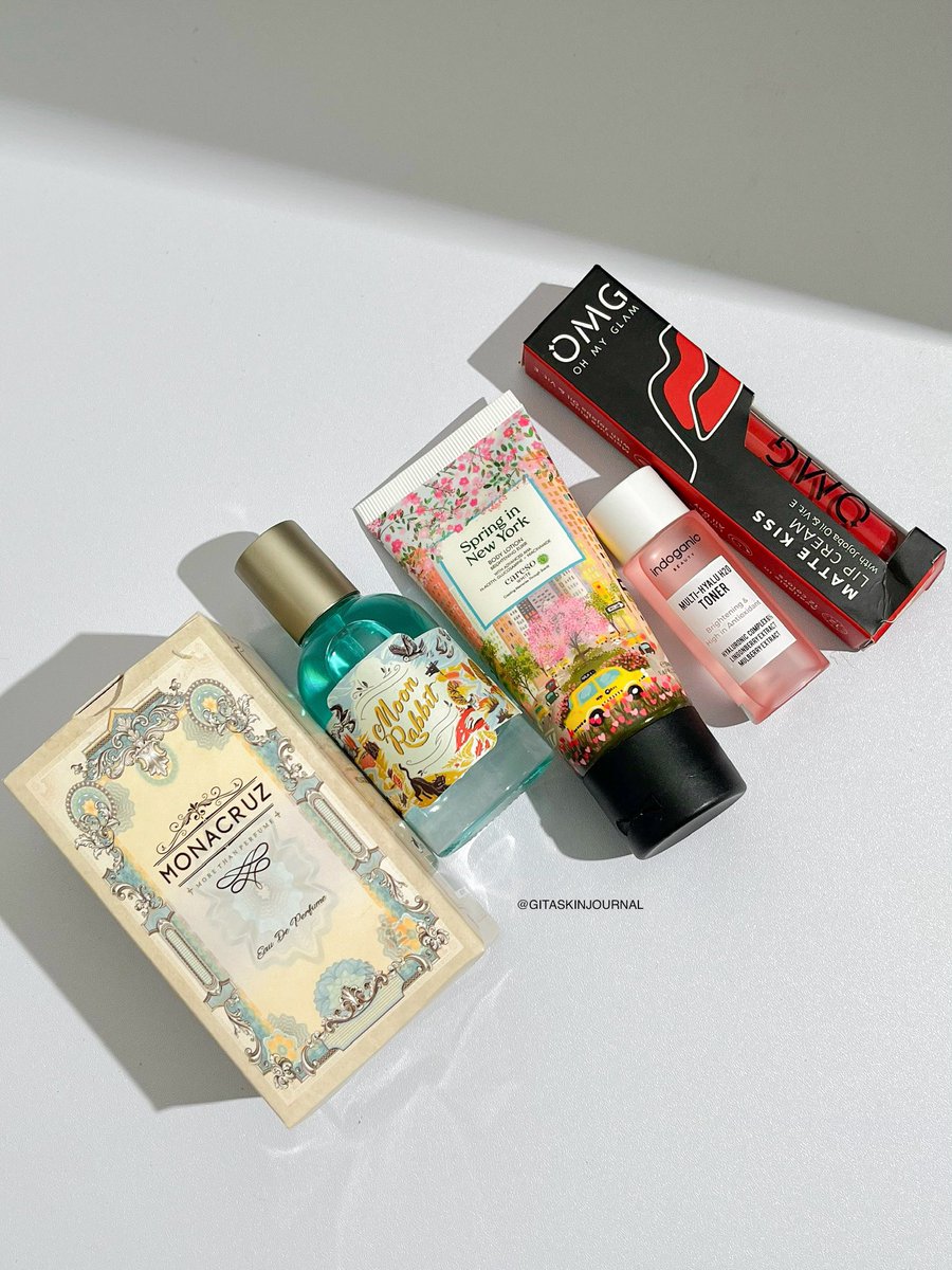 glossygita's tweet photo. ‼️ GIVEAWAY ALERT ‼️

Semuanya buat 1 pemenang🙋🏻‍♀️ rules:
• Follow aku
• RT tweet ini
• Like + bookmark thread di bawah
• Reply "sudah❤️"

Good luck~ #zonauang #zonabu #giveaway https://t.co/PFSdhKv5DO
