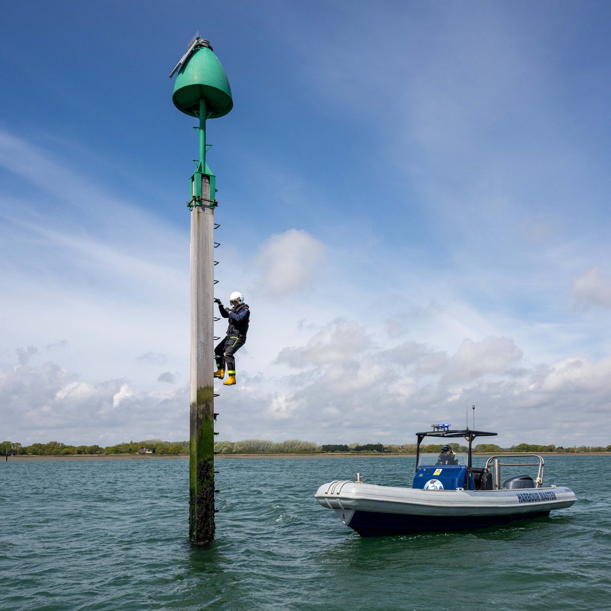 Maintenance of the navigation marks in Chichester Harbour is an important part of our role as Statutory Harbour Authority.

❓❓❓
Who knows which mark this is, and what it indicates?

#navigationmark #harbourauthority

Image - Paul Adams l Harbour Images