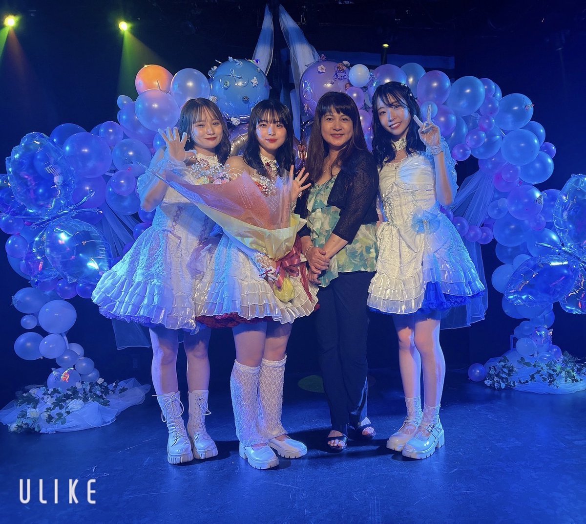 cutieberrypromo's tweet photo. にち❤卒ライブのスペシャルゲスト田中久美さん🤗
スペシャルステージでライブを盛り上げてくださいました✨そしてずっと聴いていられるくらい優しい歌声でにちかに歌のプレゼントをくださいました🎶
素敵なステージをありがとうございました💖
#田中久美
#キューティーベリー
#卒業ライブ https://t.co/A4wd6ZxVRw